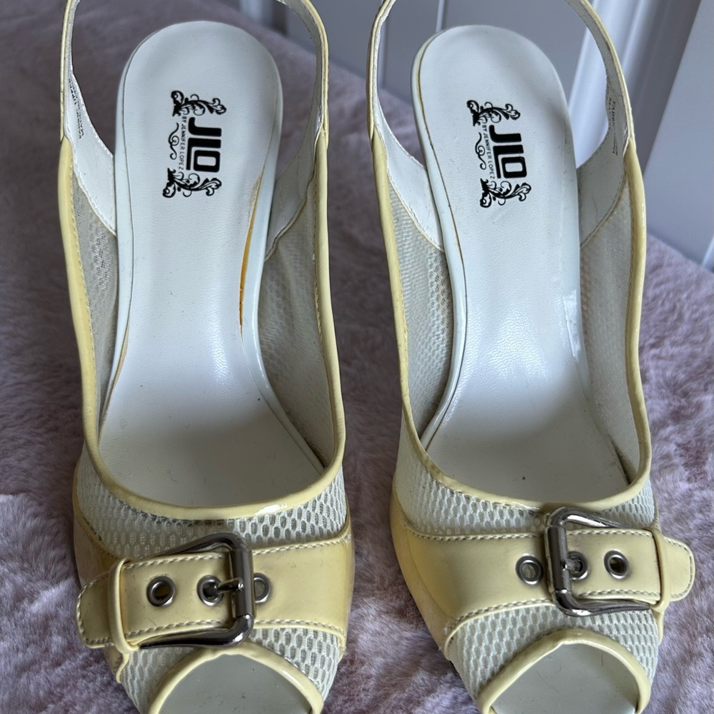 Jennifer Lopez Butter Yellow Slingback Heels with Decorative Buckle